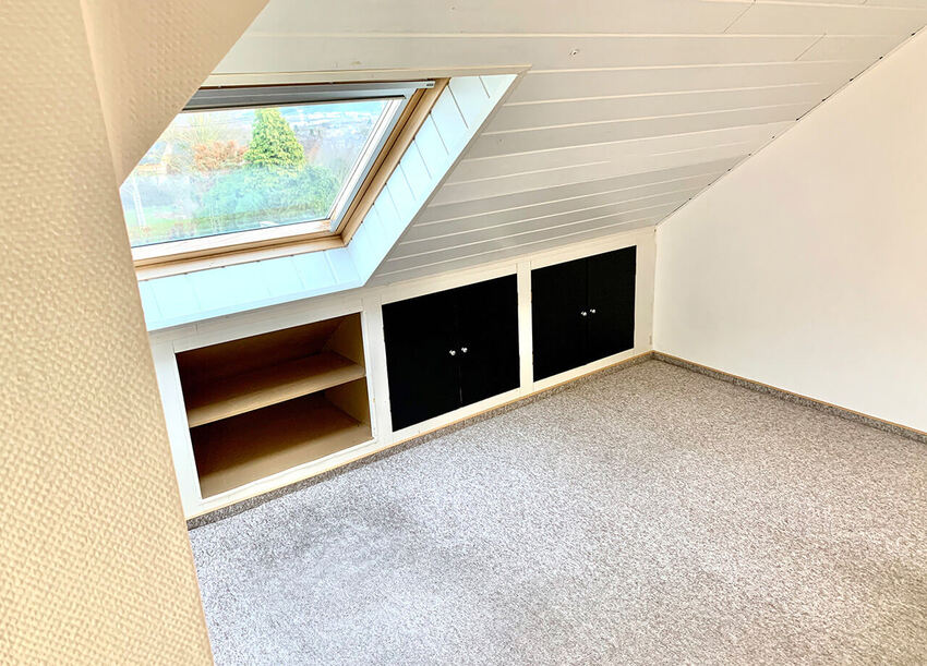 Zimmer DG links einfamilienhaus-ruebenach-koblenz-zu-vermieten